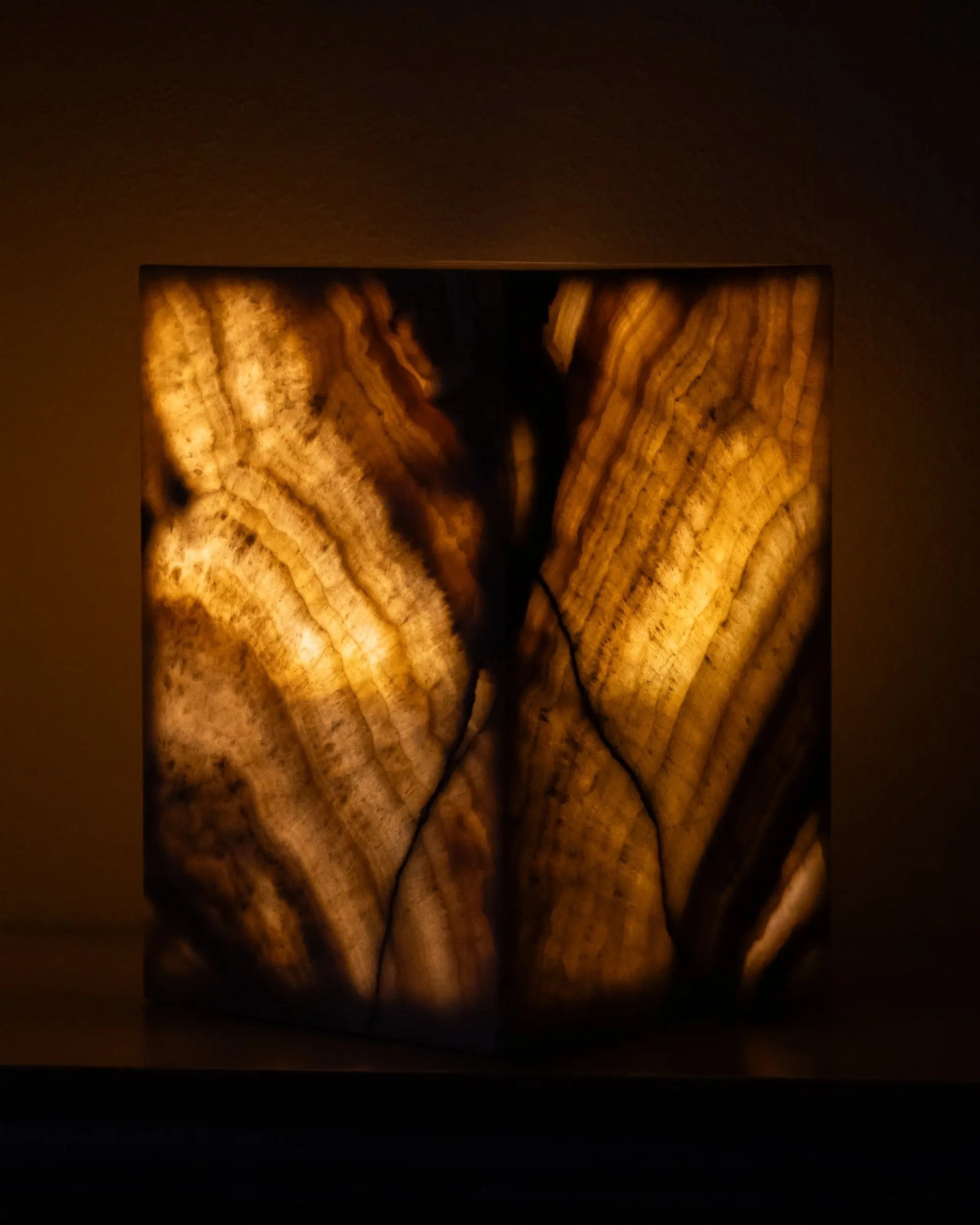 Table d'appoint en Onyx - n°01 Botanical Boys