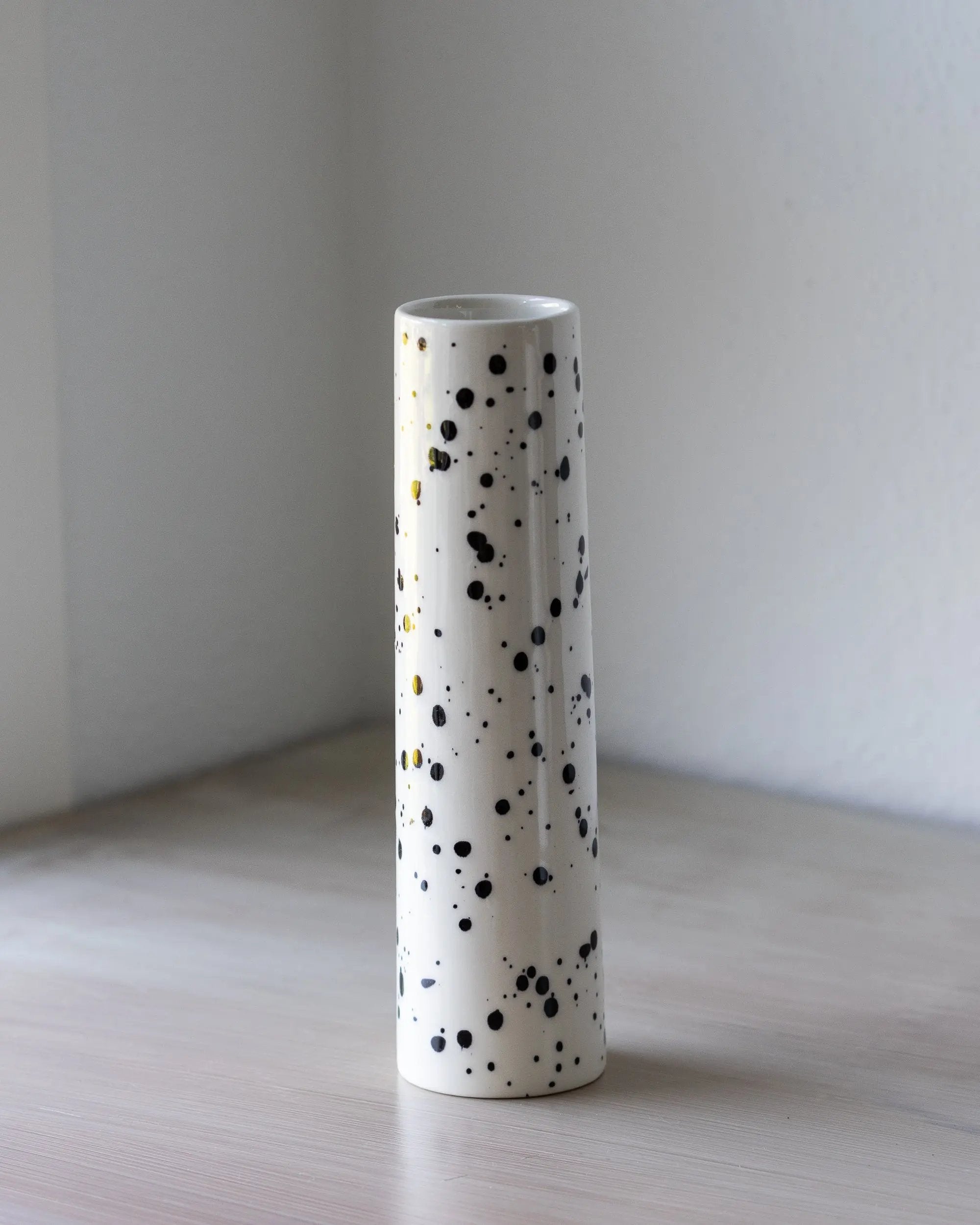 Vase Chimney | Black Dots Atelier Agave