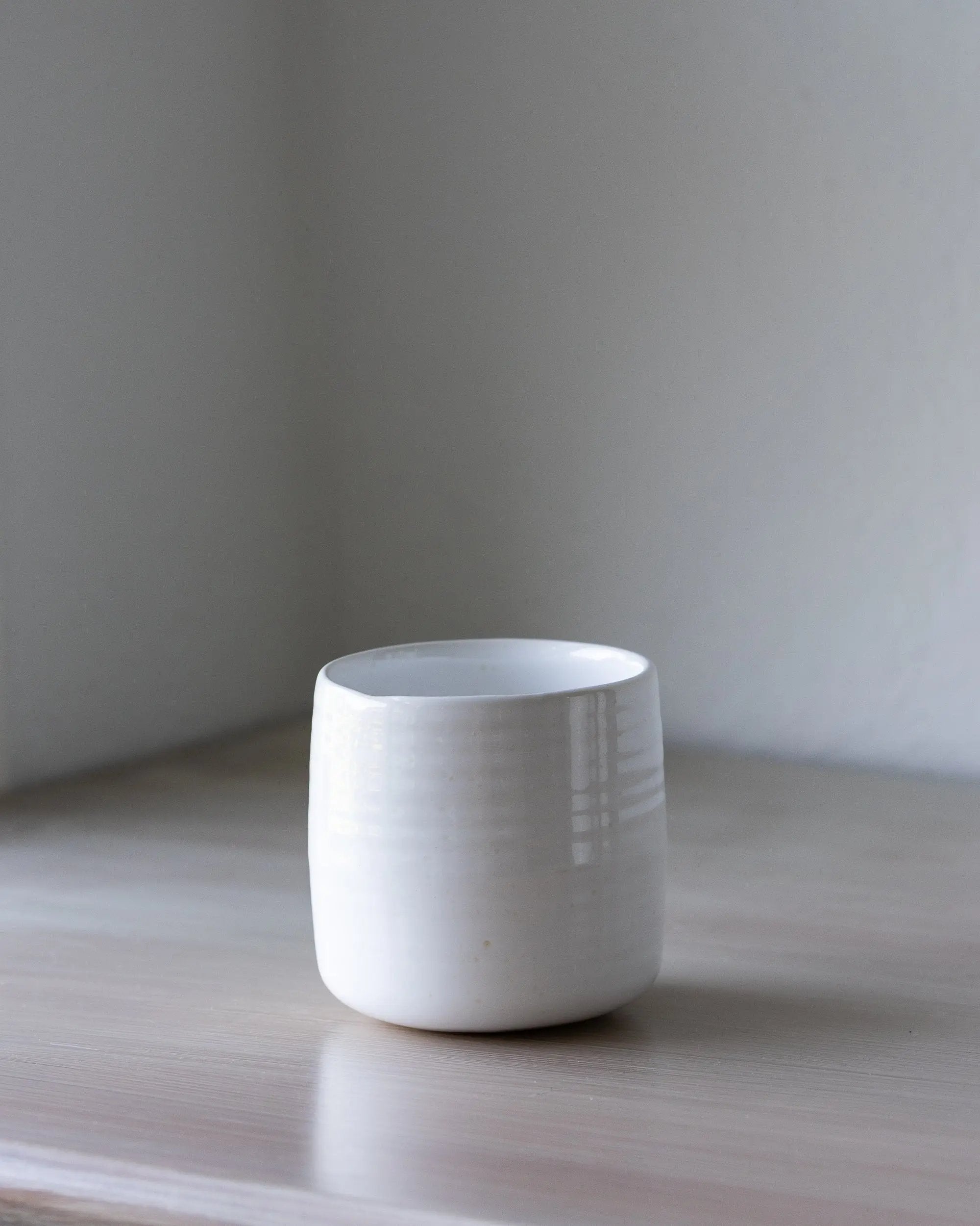 Tasse à reliefs | Serra Atelier Agave