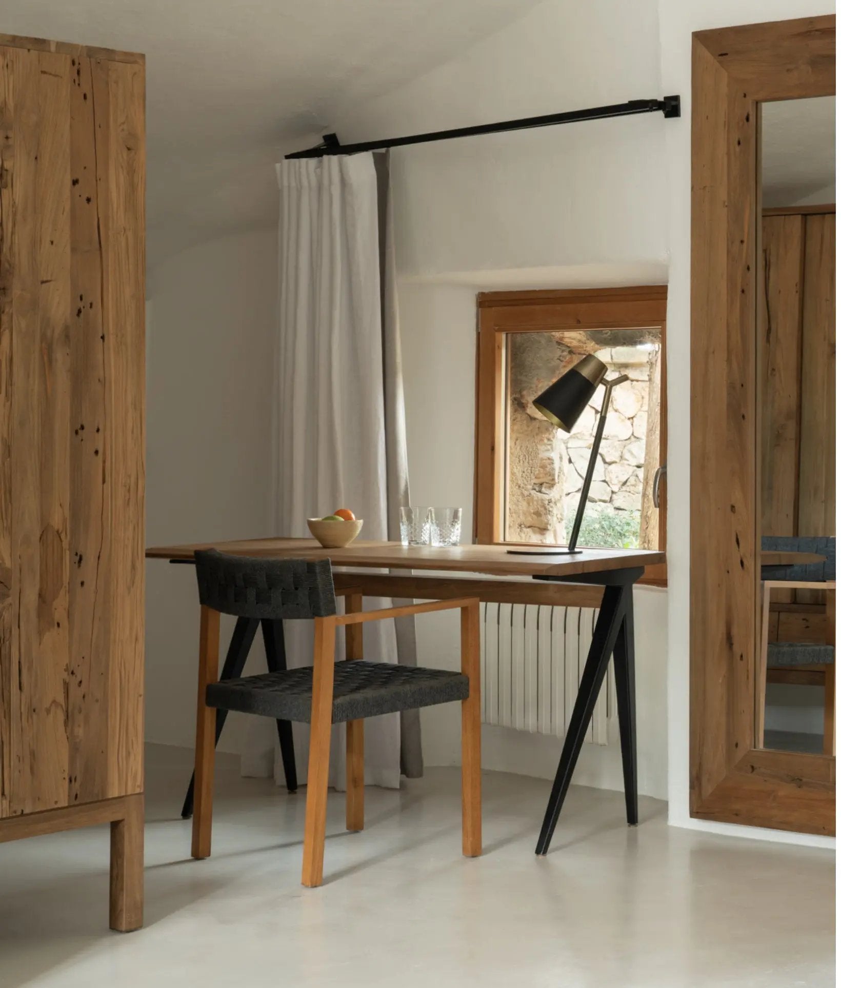 Bureau | Liku Dareels