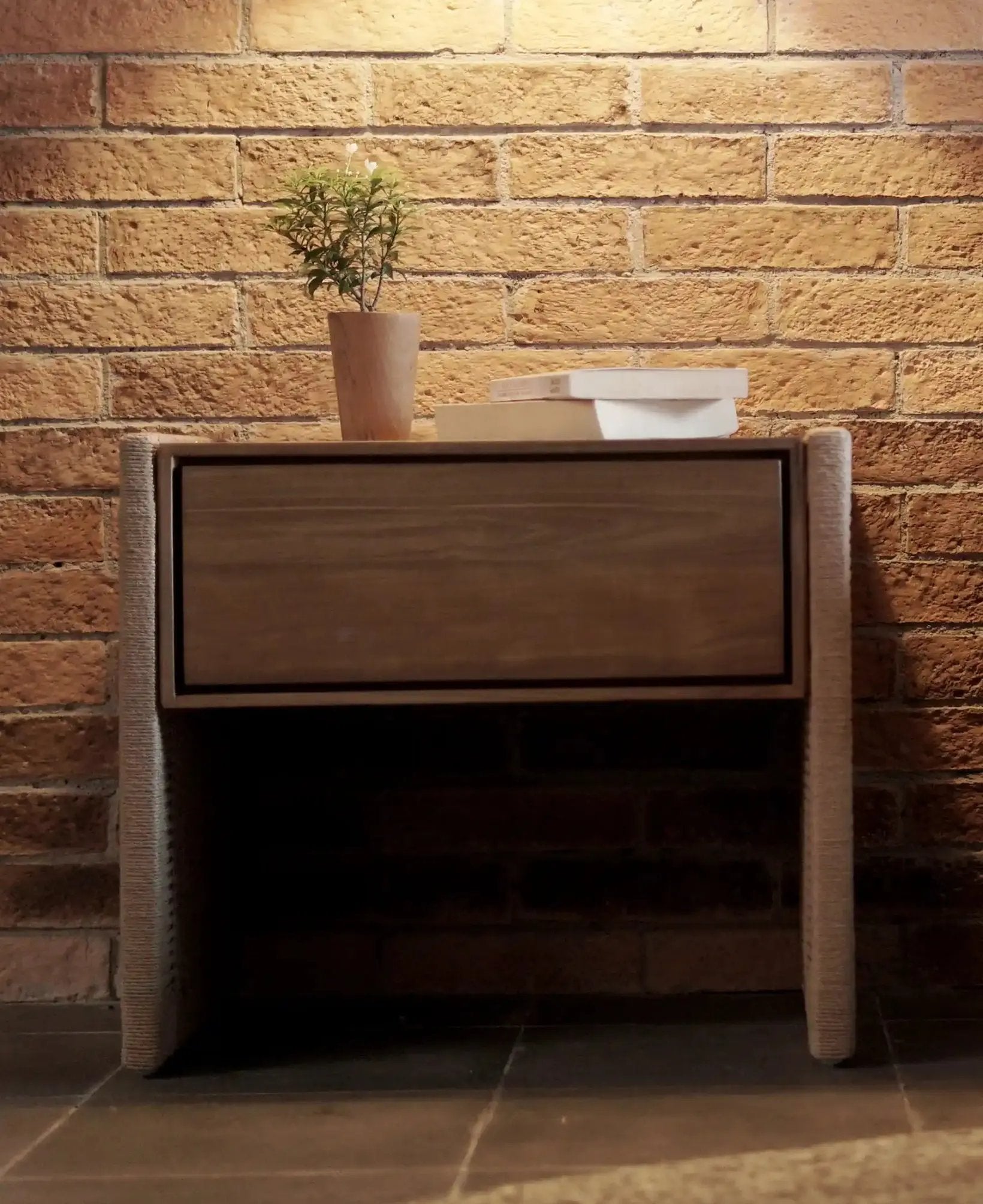 Table de chevet | Tarok Dareels