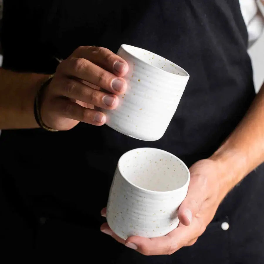 Tasse à reliefs | Serra Atelier Agave