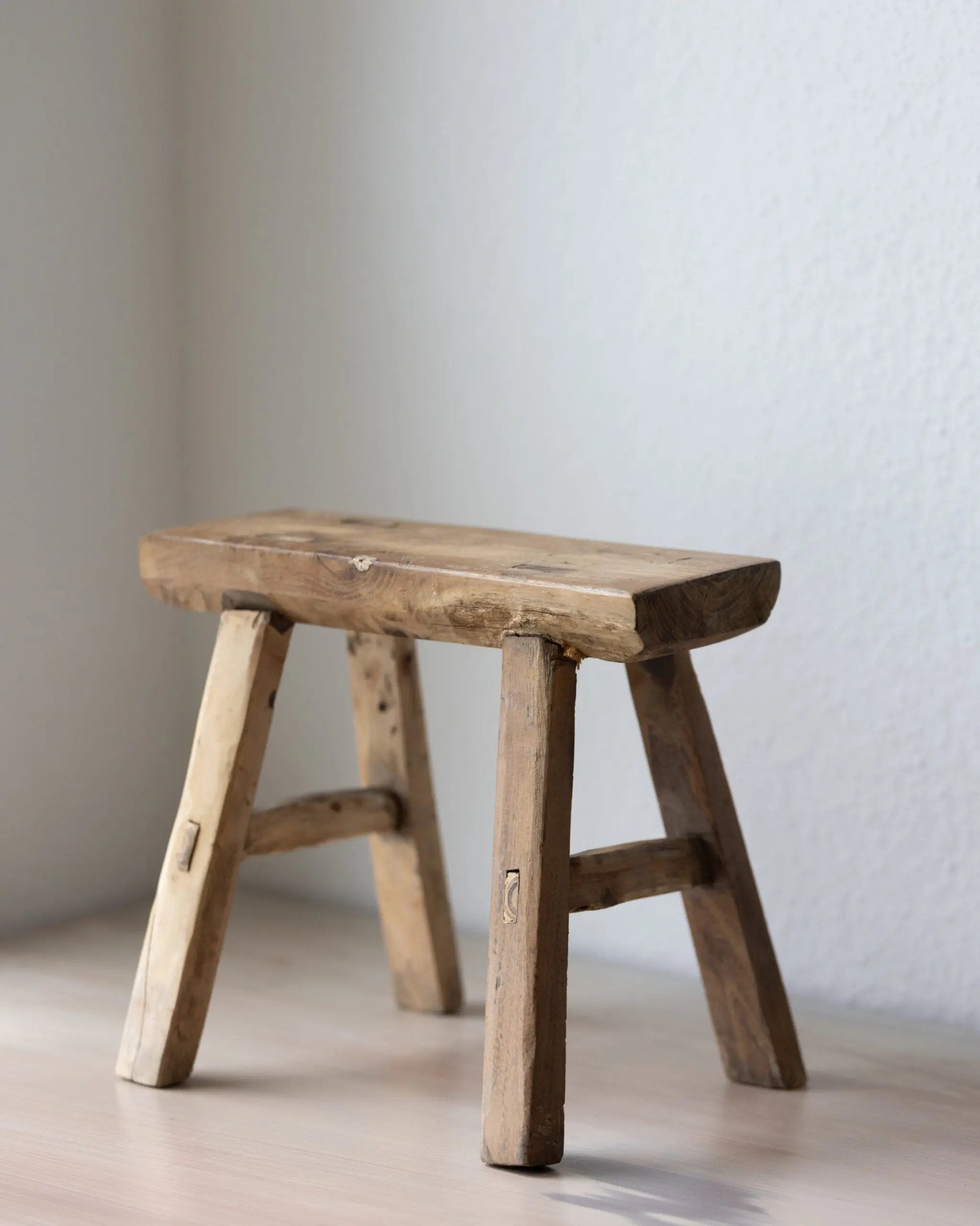 Tabouret en bois vintage - n°01 Botanical Boys