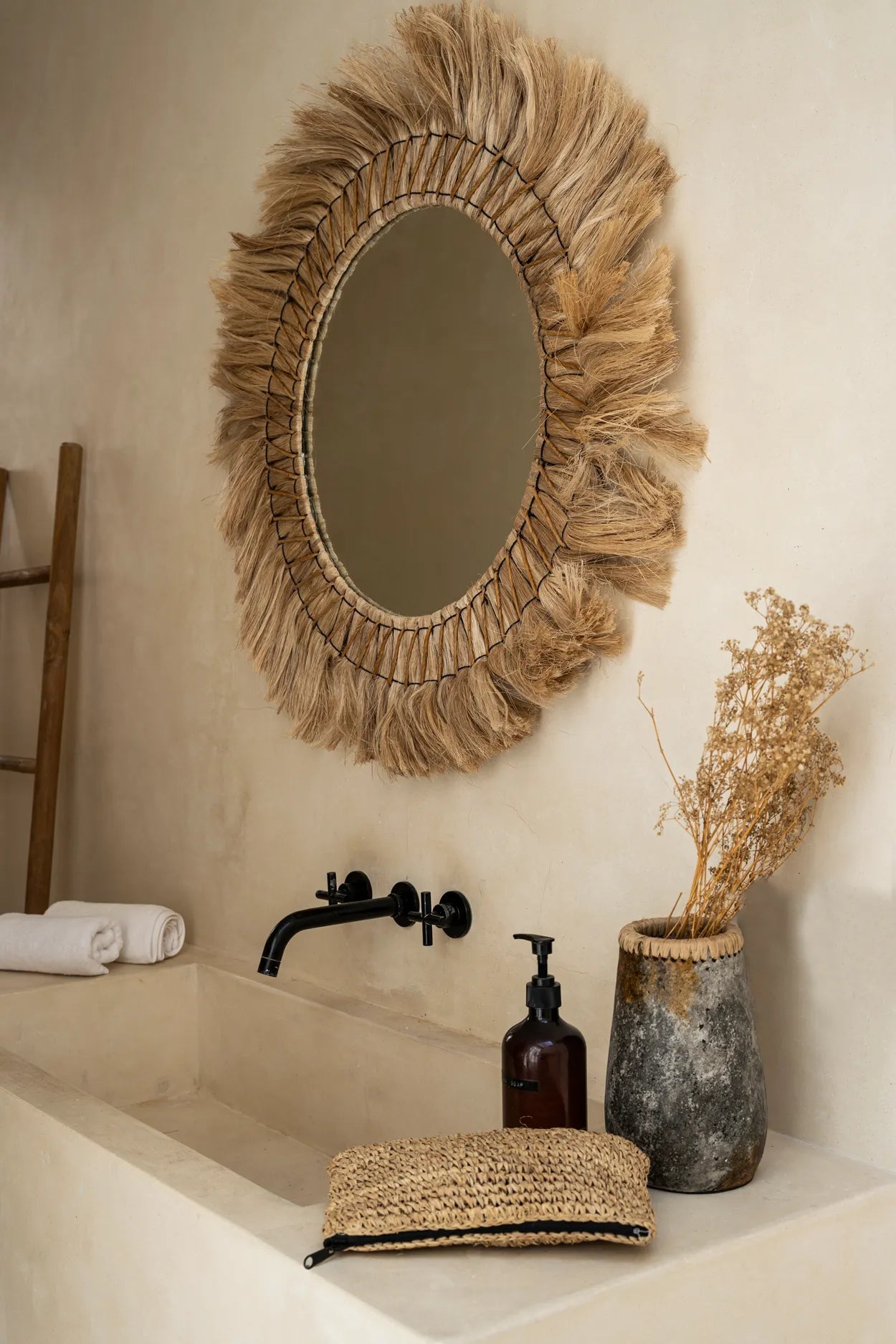 Mirror | Pretty Blond