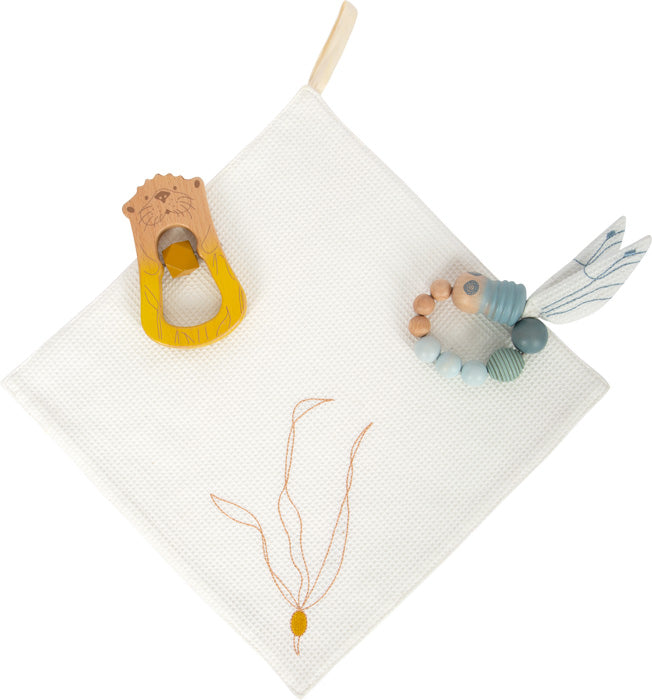 Set di giocattoli per bambini in riva al mare