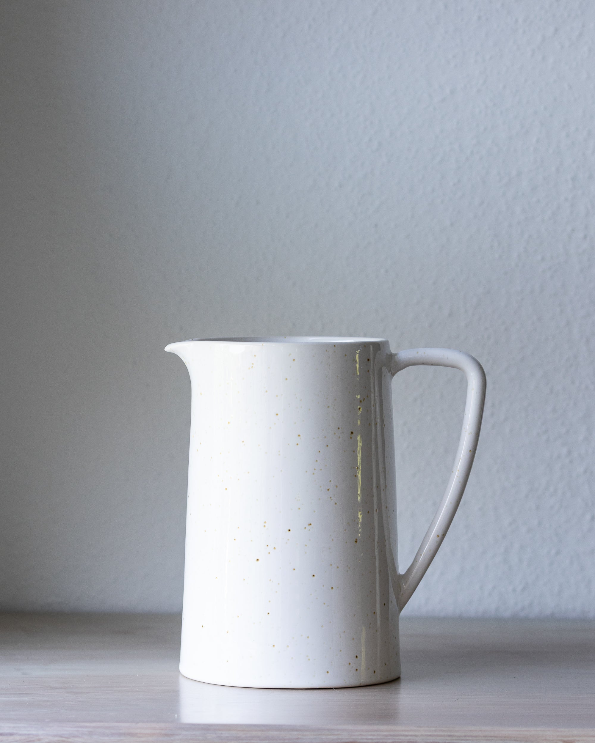 Large pitcher | Serra