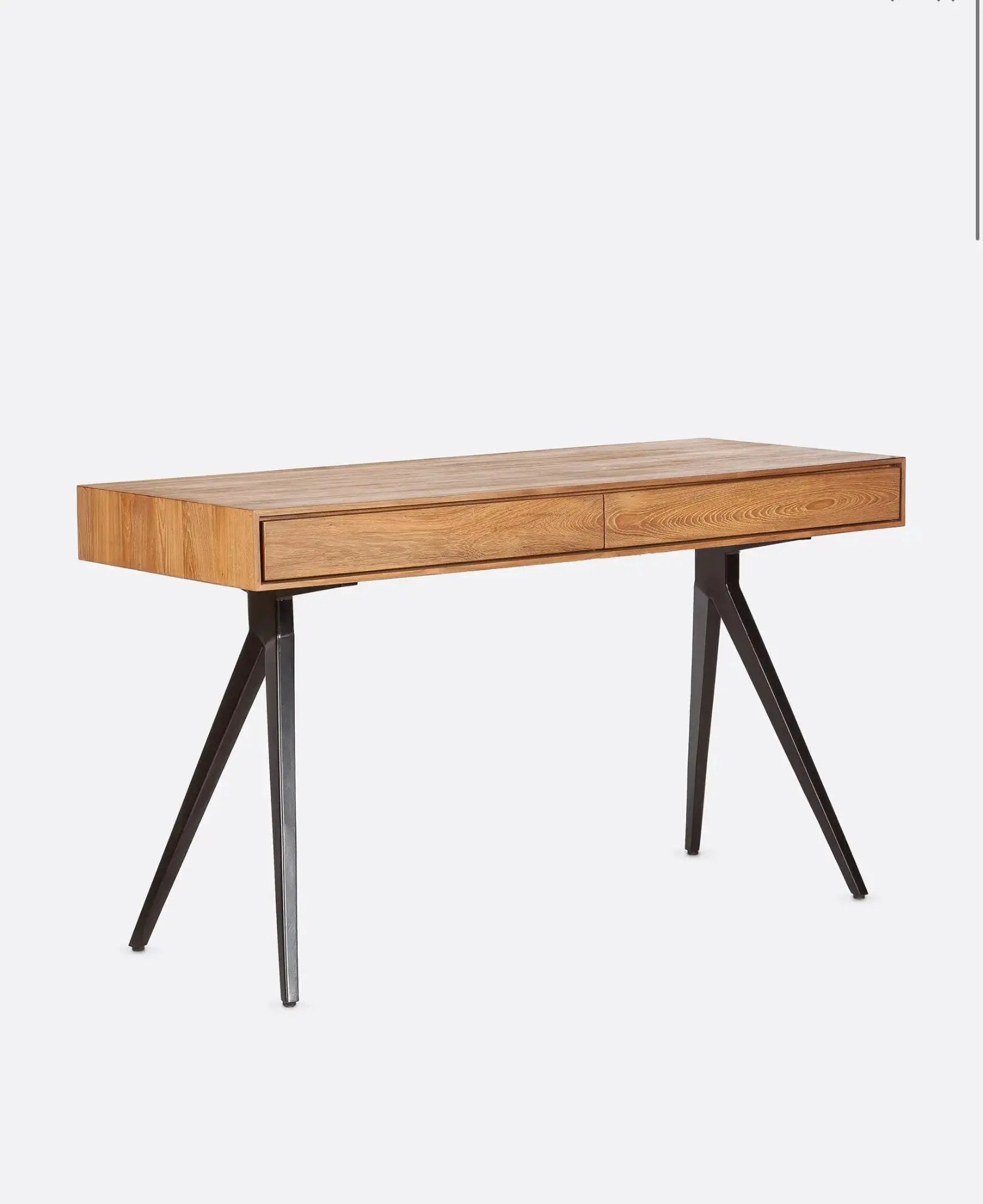 Bureau | Majesti Dareels