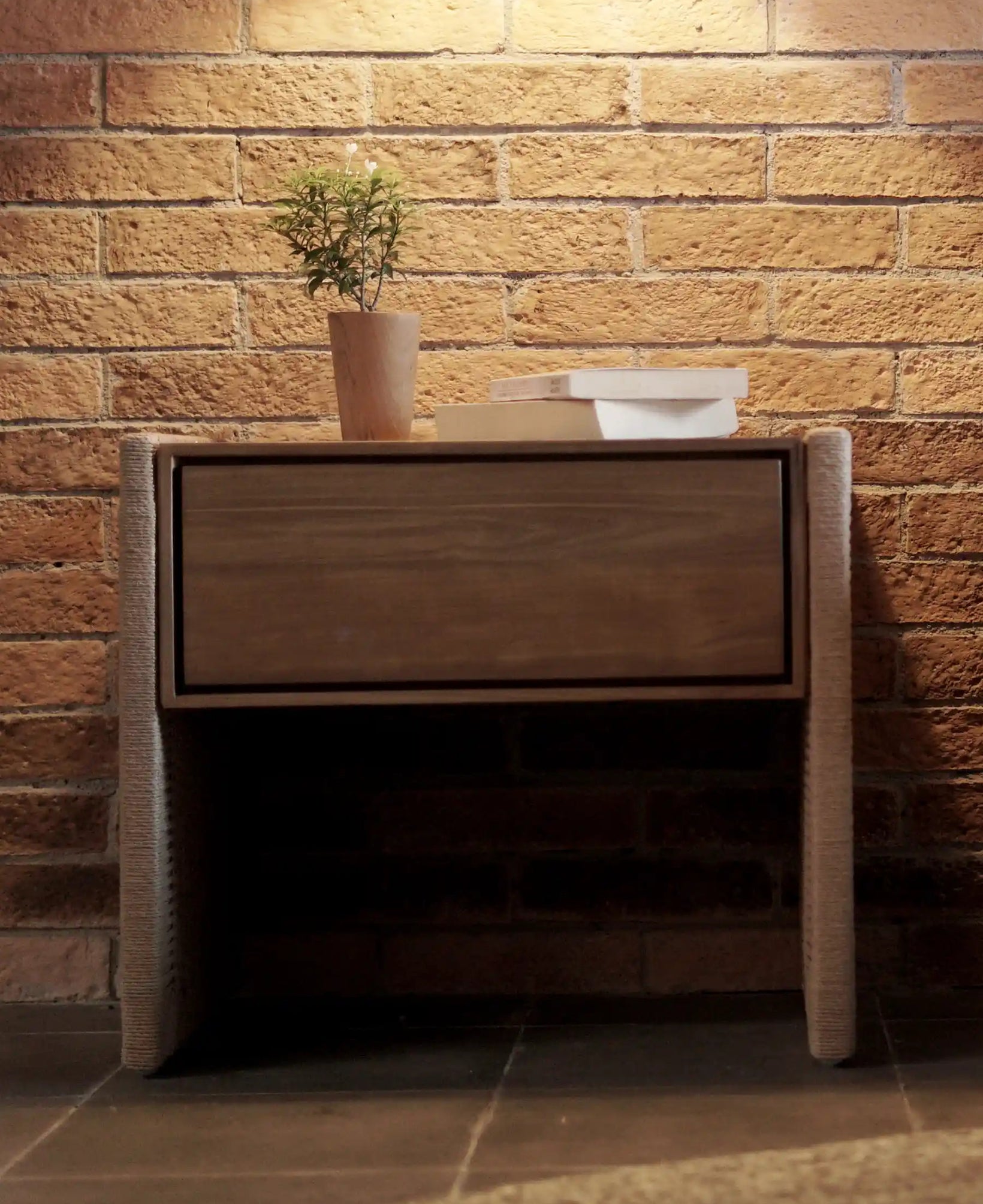 Table de chevet | Tarok