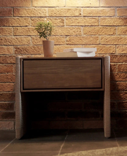 Table de chevet | Tarok